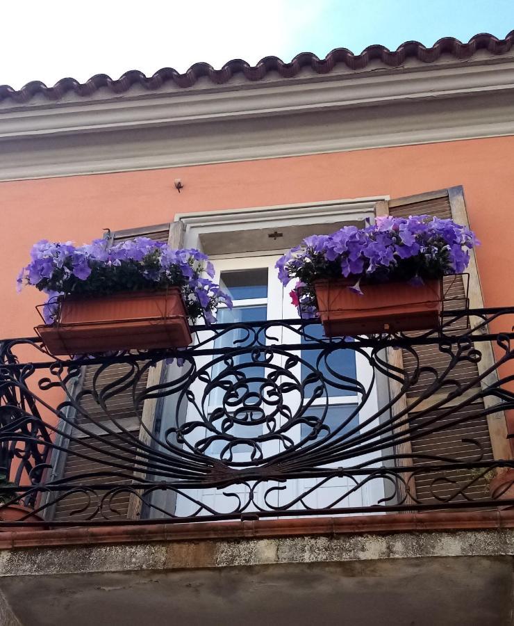 Casa Satta 1925 Hotel Olbia Buitenkant foto