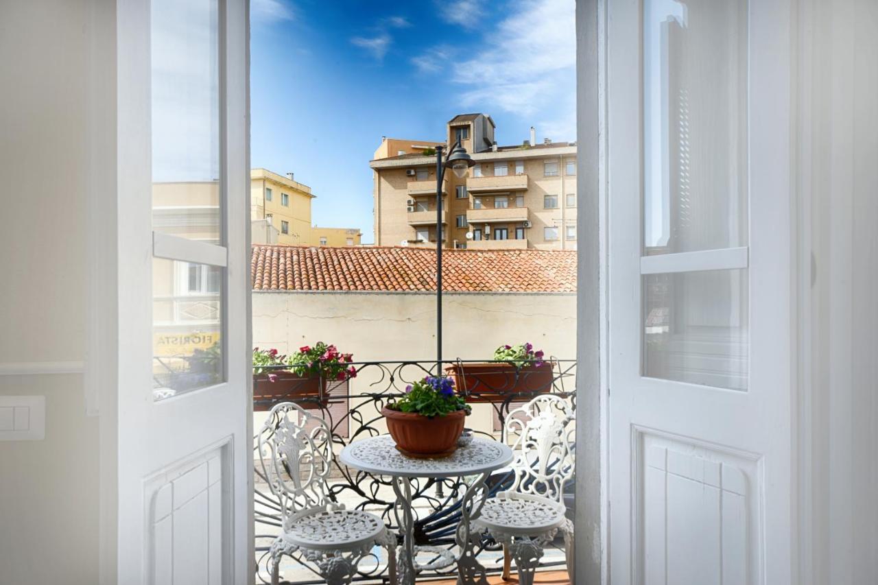Casa Satta 1925 Hotel Olbia Buitenkant foto